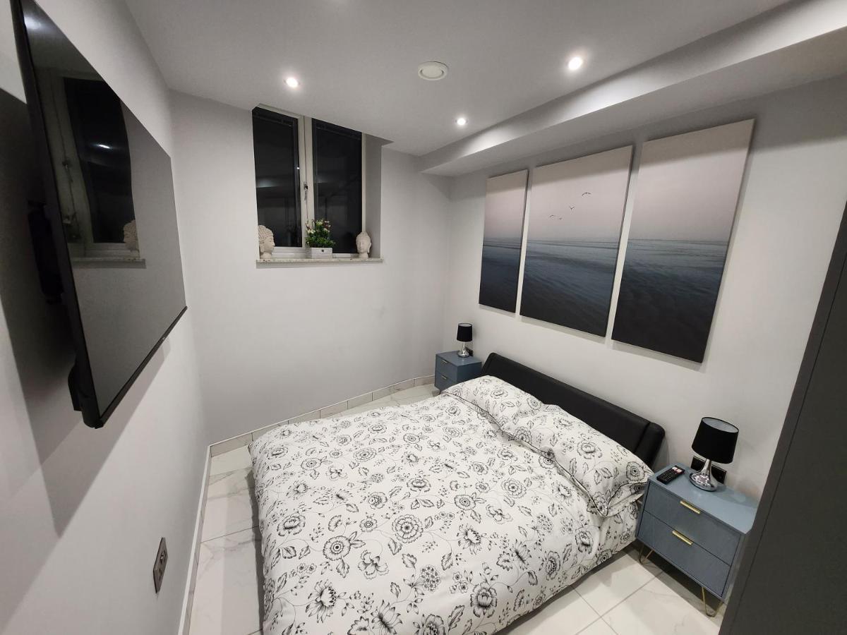 Billie Island Apartments Slaithwaite Εξωτερικό φωτογραφία
